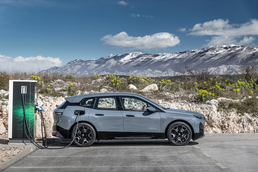 BMW Unveils Latest i4 and iX EVs, Available in Singapore from November 2021, photo 5