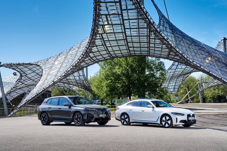 BMW Unveils Latest i4 and iX EVs, Available in Singapore from November 2021, photo 1