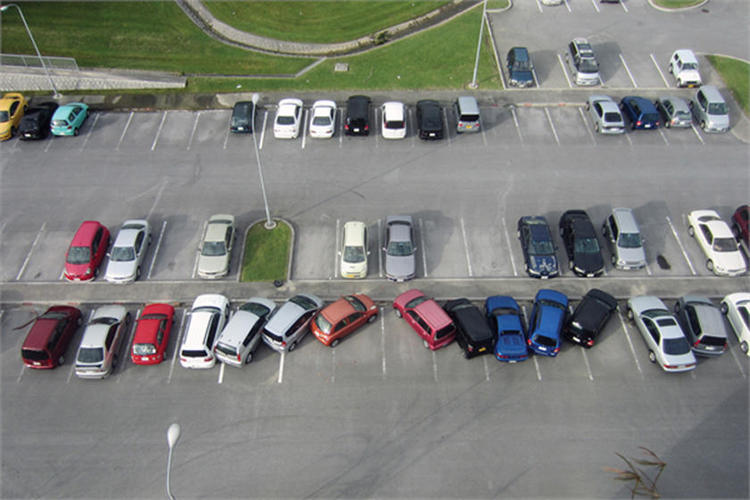 Narrowest Carparks Of Singapore