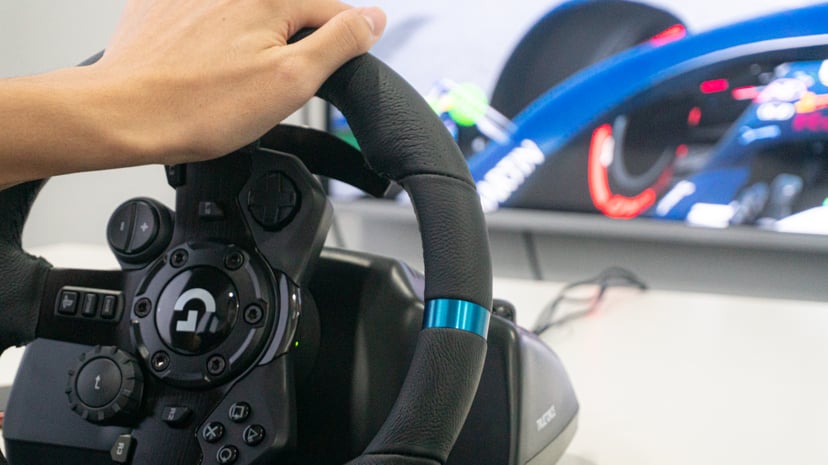 Review: Logitech G923 Racing Wheel and Pedals - Mastering The Force, photo 3