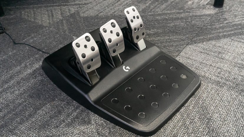 Review: Logitech G923 Racing Wheel and Pedals - Mastering The Force, photo 5
