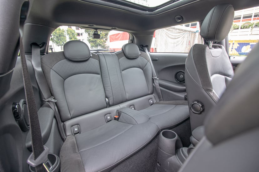 Editors%2 Fimages%2 F1636674938621 Mini+E+Rear+Seats