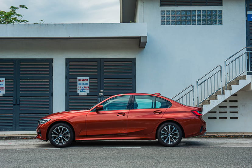 Editors%2 Fimages%2 F1639942962077 Motorist Mreview Bmw 3 Series 318i 11