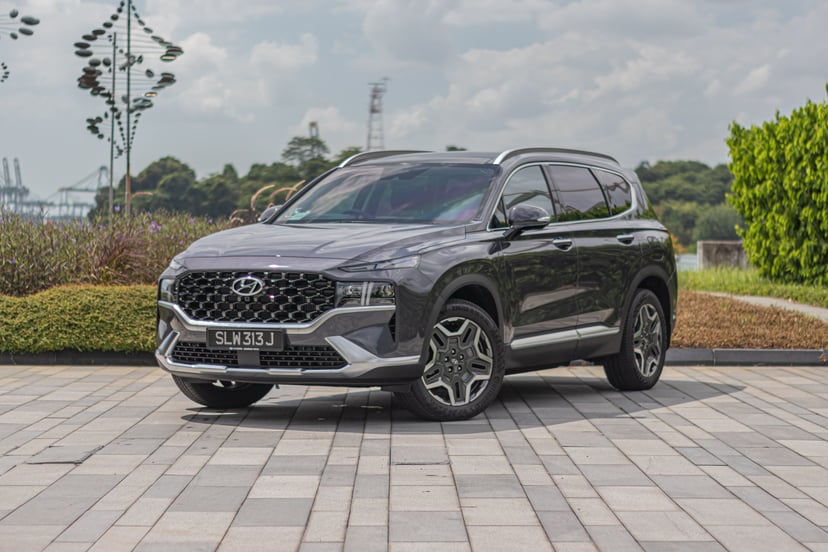 mReview: Hyundai Santa Fe Hybrid - The Gentle Giant, photo 1