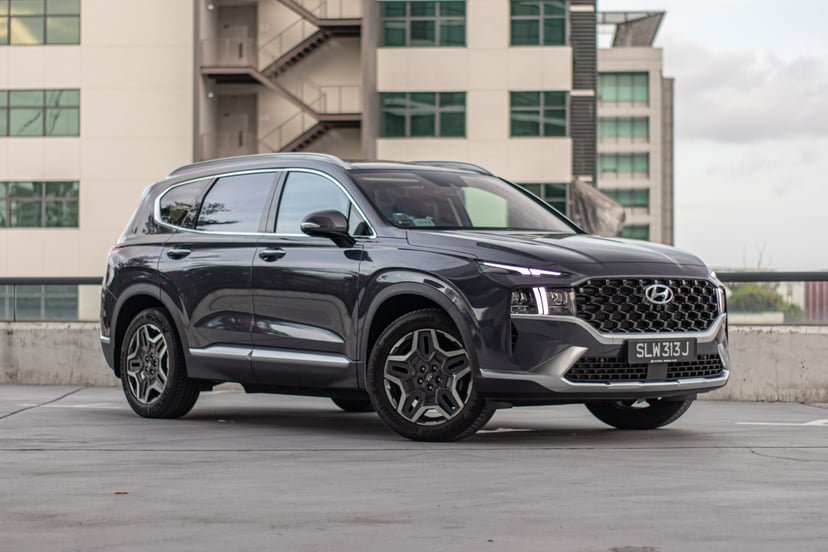 mReview: Hyundai Santa Fe Hybrid - The Gentle Giant, photo 3