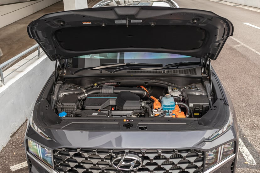 mReview: Hyundai Santa Fe Hybrid - The Gentle Giant, photo 9