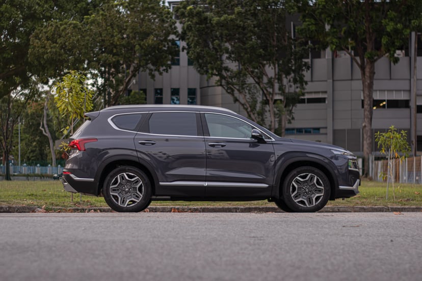 mReview: Hyundai Santa Fe Hybrid - The Gentle Giant, photo 4