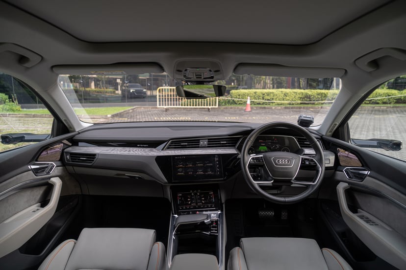 Etron Interior
