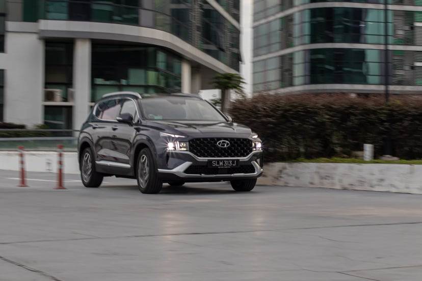 mReview: Hyundai Santa Fe Hybrid - The Gentle Giant, photo 10