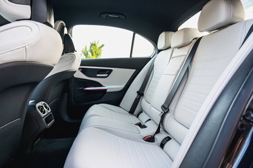 Editors%2 Fimages%2 F1642074603603 Mercedes Benz+C+180+Amg+Line+25