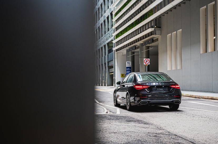 Editors%2 Fimages%2 F1642074657505 Mercedes Benz+C+180+Amg+Line+18