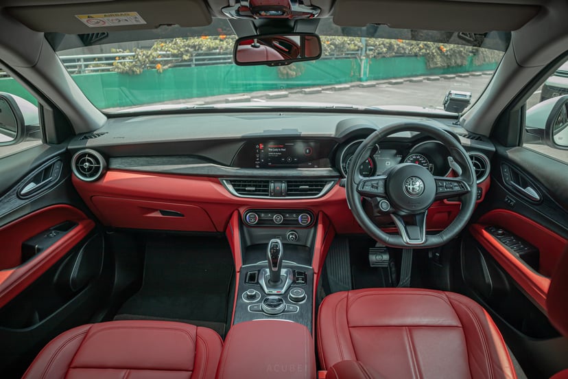 Alfa Romeo Stelvio Interior A