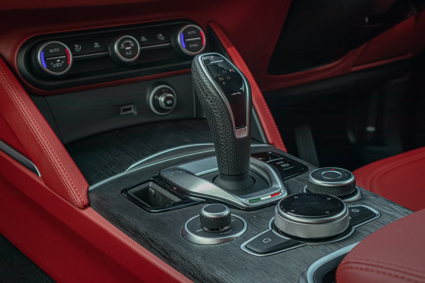 Alfa Romeo Stelvio Gearstick