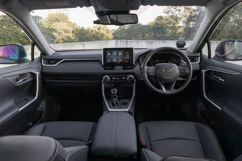Editors%2 Fimages%2 F1652930385184 Rav4 09