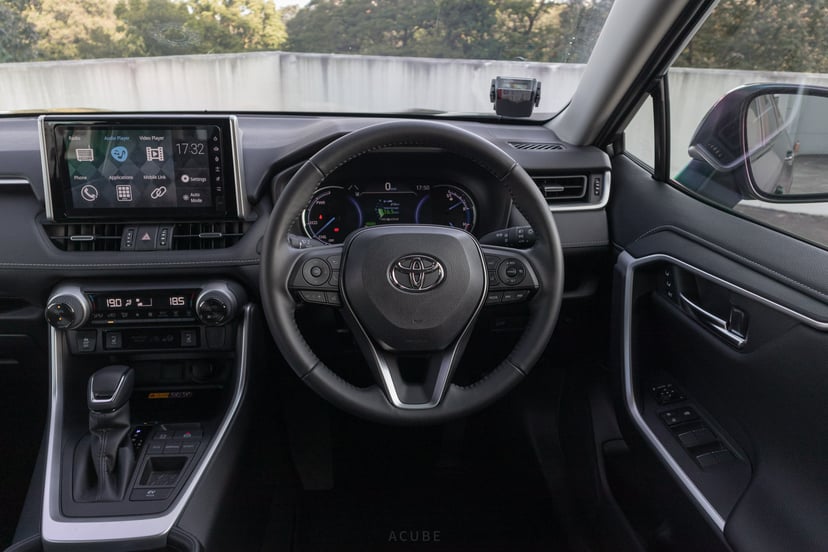 Editors%2 Fimages%2 F1652935931652 Rav4+Hybrid Steering+Wheel