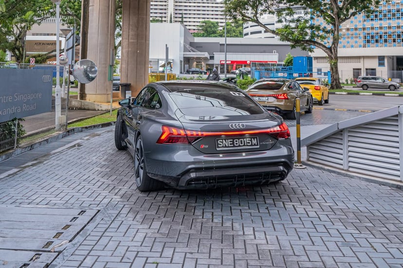 Etron Out Of Alexandra