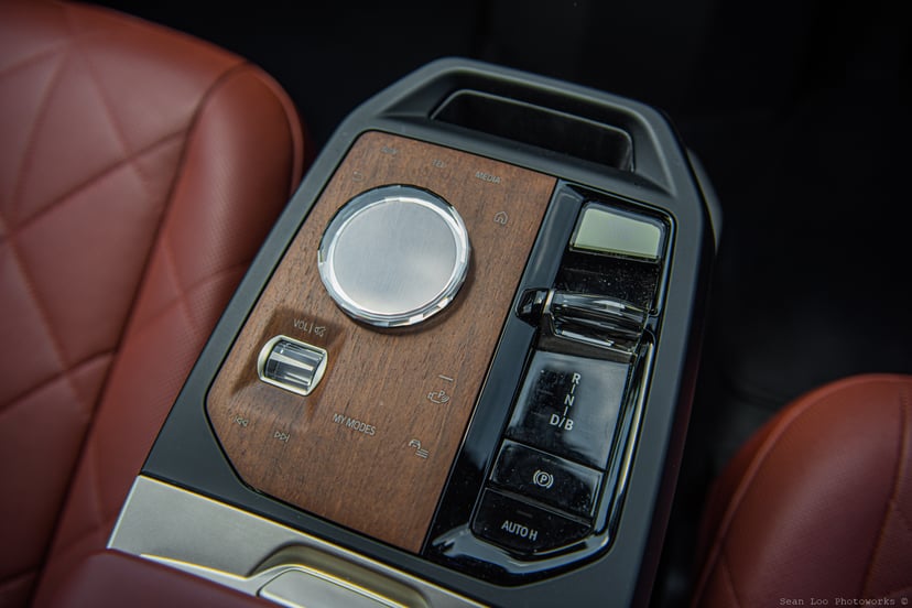 mReview: 2022 BMW iX xDrive40 Sport - Embrace The Future, photo 7