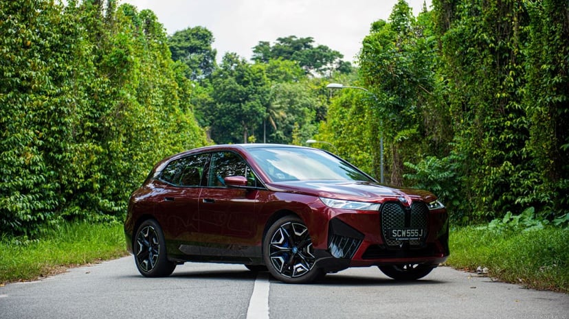 mReview: 2022 BMW iX xDrive40 Sport - Embrace The Future, photo 1
