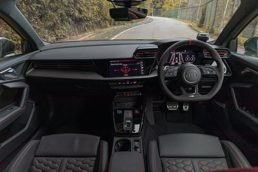 mReview: Audi RS 3 Sportback - Ridiculously Swift , photo 6