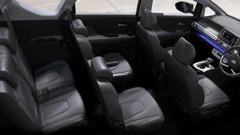 Editors%2 Fimages%2 F1658198616234 Stargazer Interior1