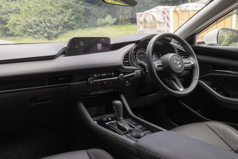 Motorist Car Buyer's Guide: Mazda 3 Mild Hybrid 1.5A Elegance, photo 4