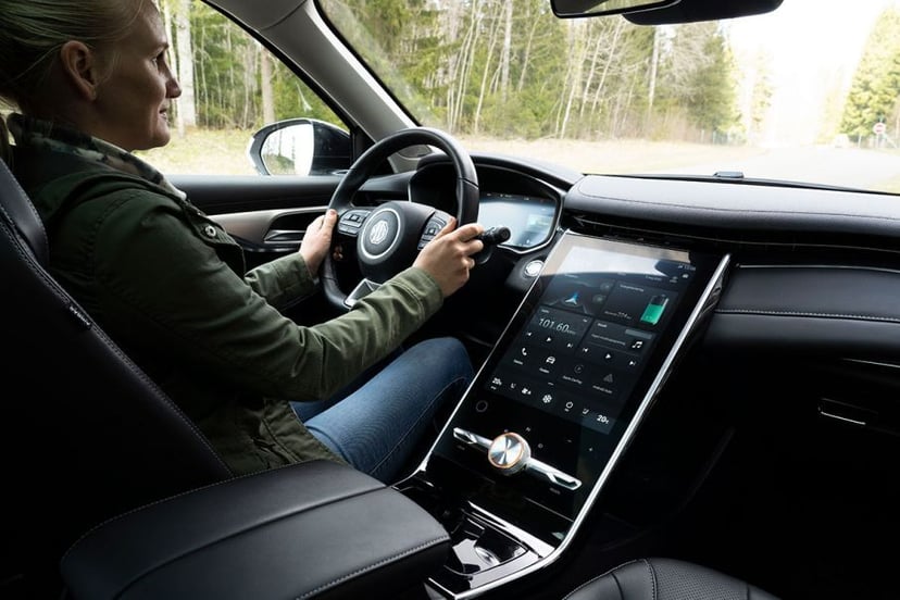Swedish Study Finds That In-Car Physical Buttons Are More Intuitive & Safer Than Touchscreen Controls, photo 3
