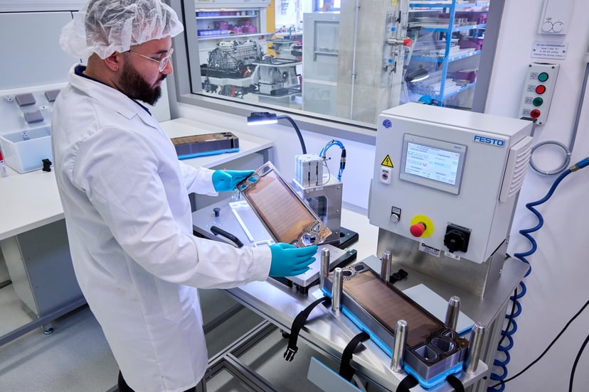 BMW To Start Building Hydrogen Fuel Cells For New BMW iX5 Hydrogen, photo 2