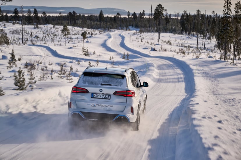 BMW To Start Building Hydrogen Fuel Cells For New BMW iX5 Hydrogen, photo 3