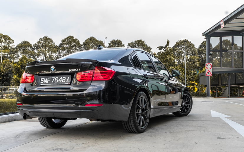 Motorist Car Buyer's Guide: BMW 320i EfficientDynamics, photo 3