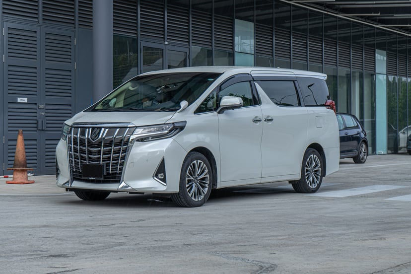 Alphard Feature