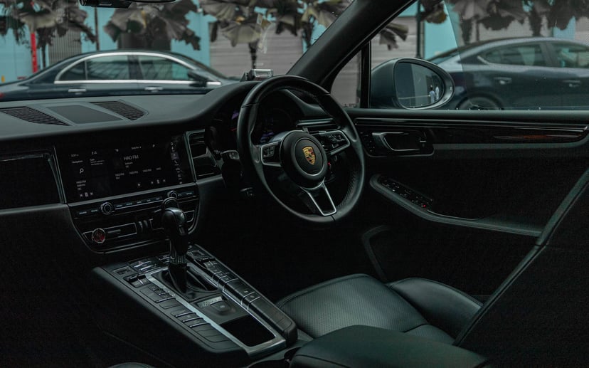 Motorist Car Buyer's Guide: Porsche Macan , photo 6