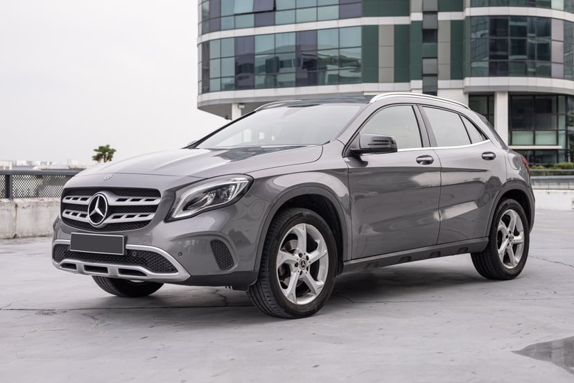 Motorist Car Buyer's Guide: Mercedes-Benz GLA180, photo 1