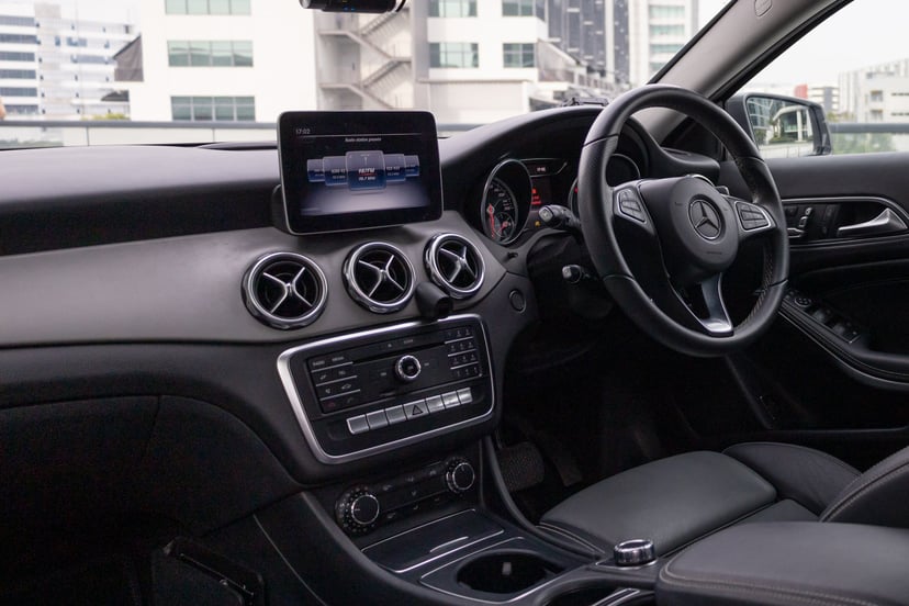 Motorist Car Buyer's Guide: Mercedes-Benz GLA180, photo 7