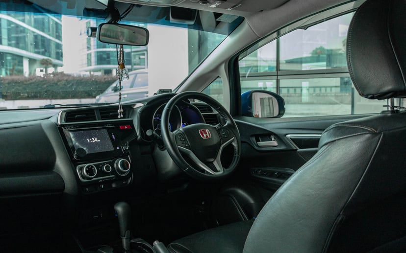 Motorist Car Buyer's Guide: Honda Jazz 1.3A, photo 4