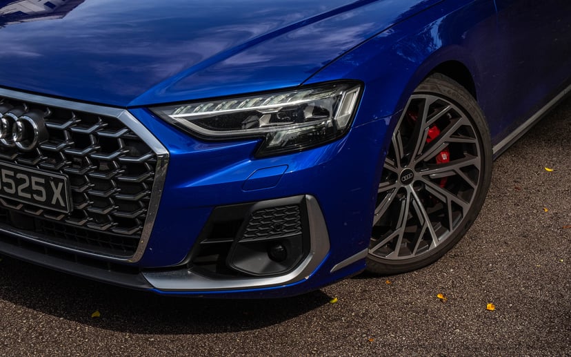 mReview: Audi S8 - Closing The Chapter on ICE Cars With a Proper Bang, photo 4