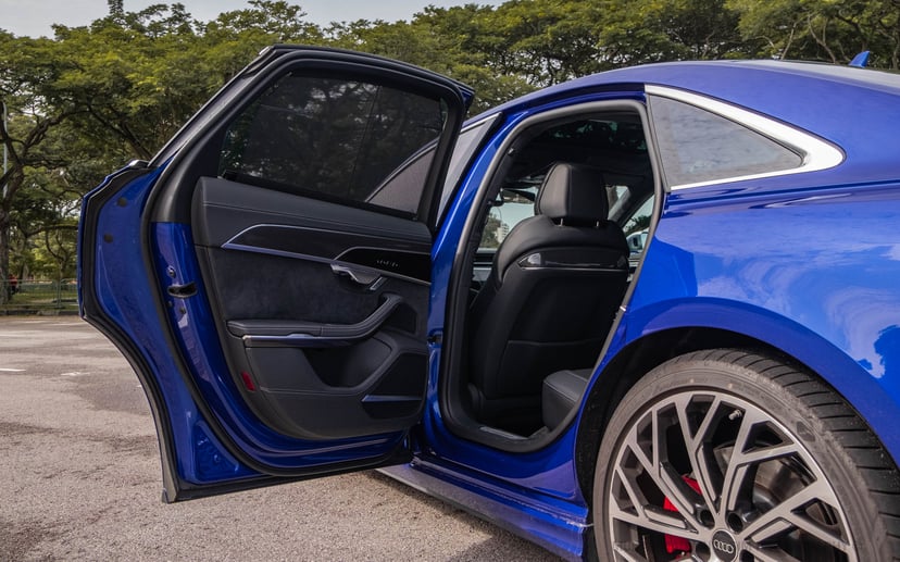 mReview: Audi S8 - Closing The Chapter on ICE Cars With a Proper Bang, photo 9