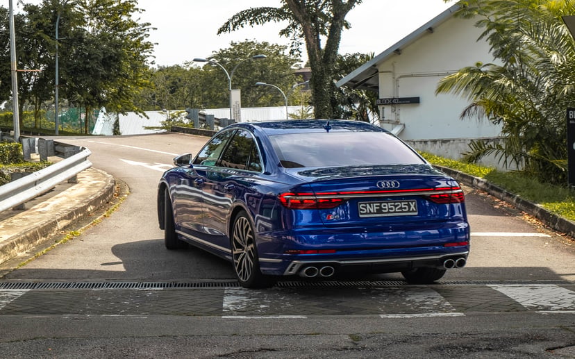 mReview: Audi S8 - Closing The Chapter on ICE Cars With a Proper Bang, photo 17