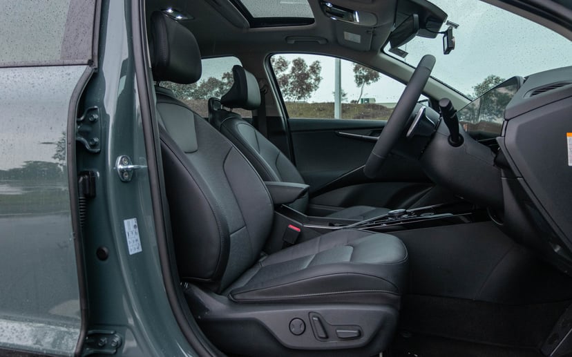 mReview: Kia Niro Hybrid 1.6 SX - Prius Who?, photo 6