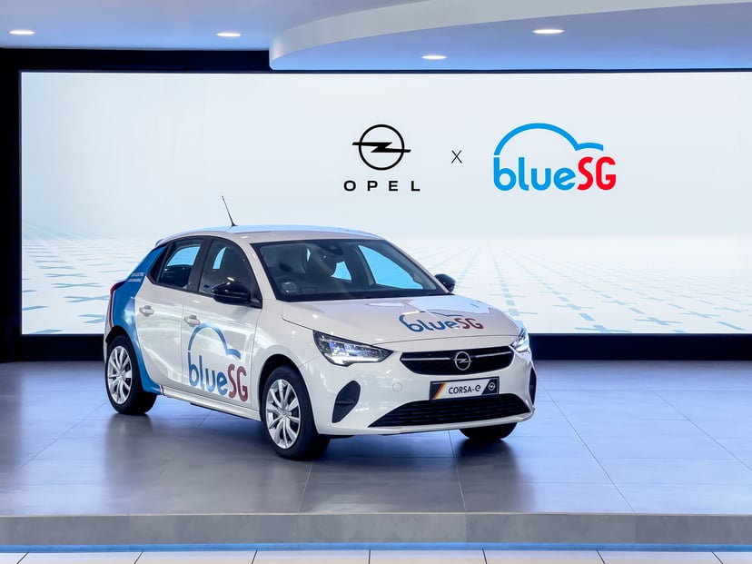 Editors%2 Fimages%2 F1671494565330 Opel Corsa E Blue Sg Featured
