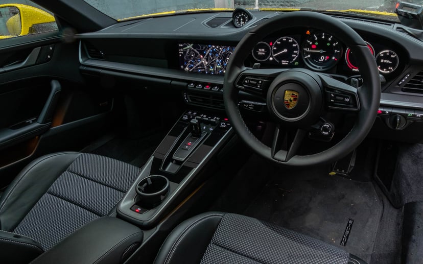 mReview: Porsche 911 Carrera (992) - An Icon for the Ages, photo 9