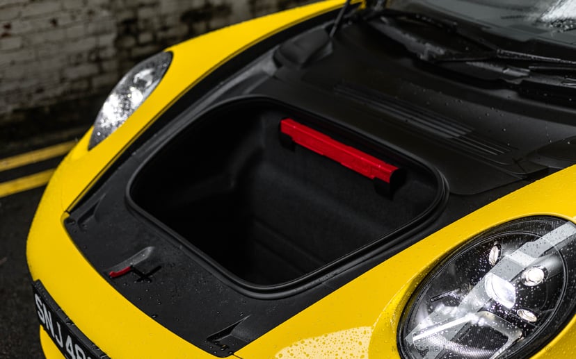 mReview: Porsche 911 Carrera (992) - An Icon for the Ages, photo 13