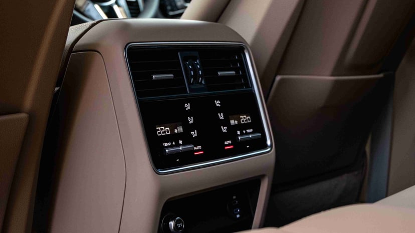 mReview: Porsche Cayenne Platinum Edition – The Pragmatic Premium Choice, photo 4