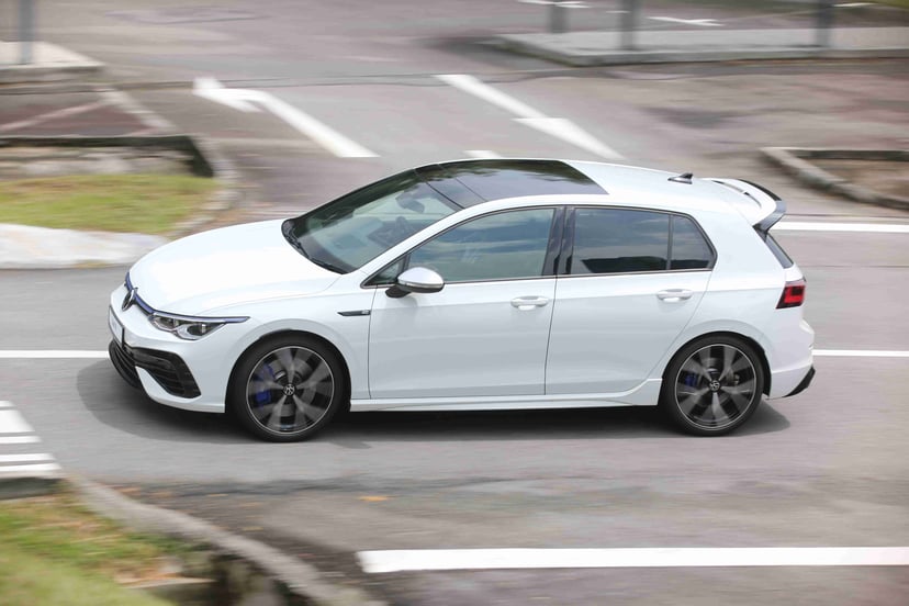 mReview: Volkswagen Golf R – The Hottest Of Hatches, photo 3