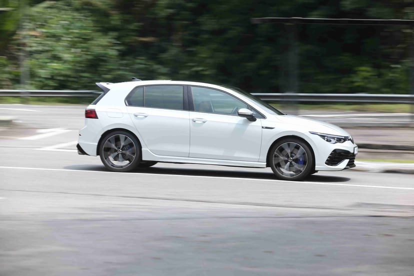 mReview: Volkswagen Golf R – The Hottest Of Hatches, photo 6