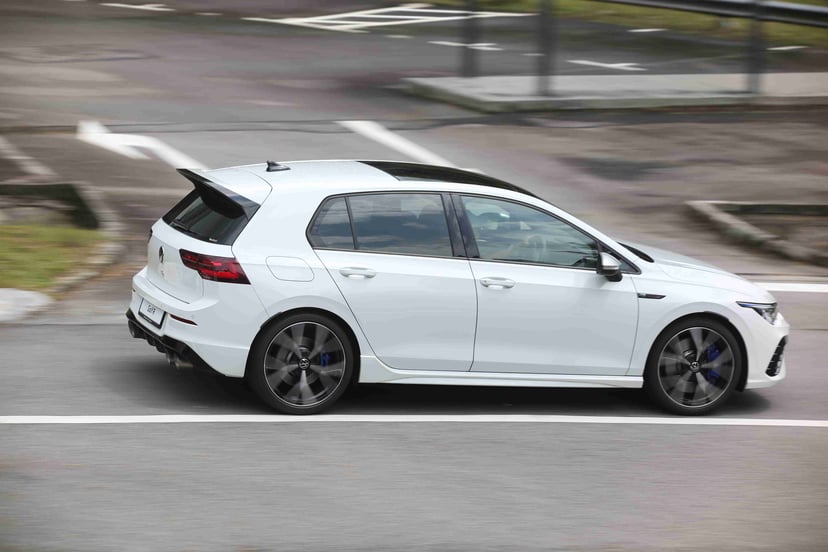 mReview: Volkswagen Golf R – The Hottest Of Hatches, photo 10