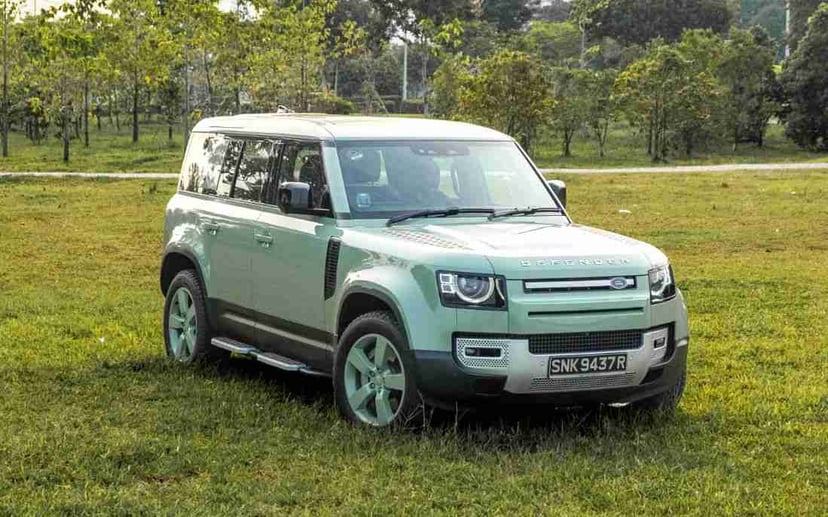 Editors%2 Fimages%2 F1703571598074 Coty+2023+Winner+Premium+Suv+ +Land+Rover+Defender+110