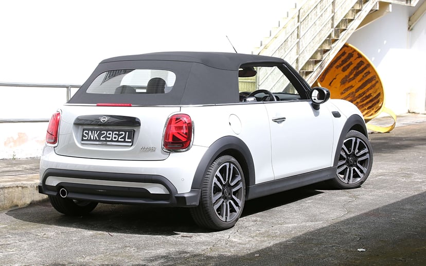 mReview: MINI Cooper Convertible – A Designer Handbag With Wheels, photo 6