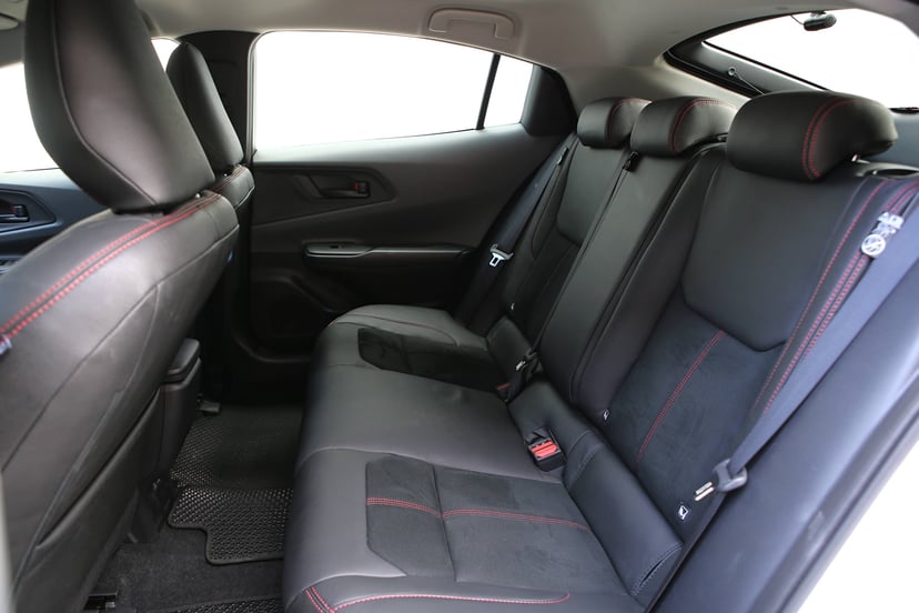 mReview: Toyota Prius Hybrid 1.8 – Edge Of Tomorrow , photo 5