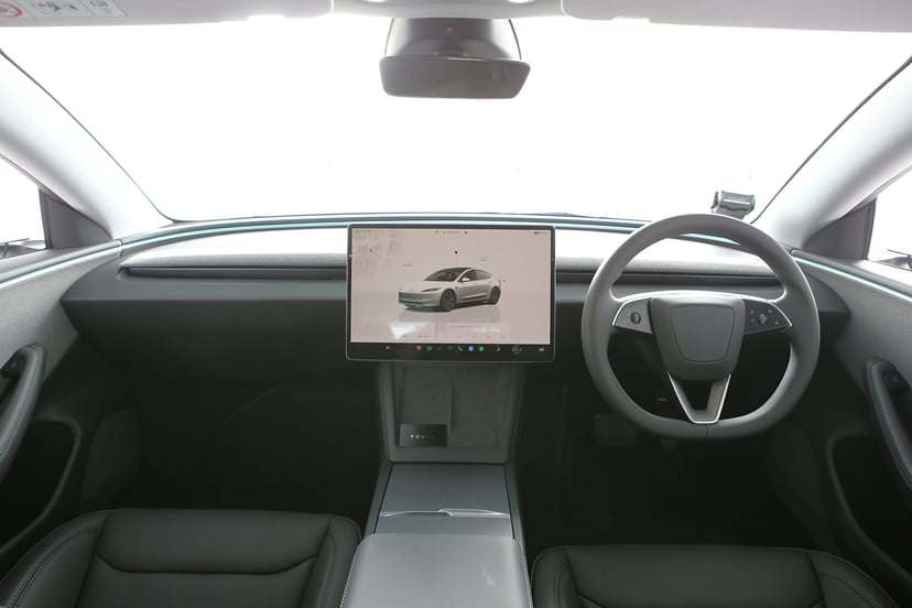 mReview: Tesla Model 3 RWD 110 – The Benchmark, photo 2