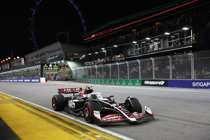 Lando Norris qualifies on pole for the Singapore Grand Prix as Carlos Sainz crashes in Q3, photo 5